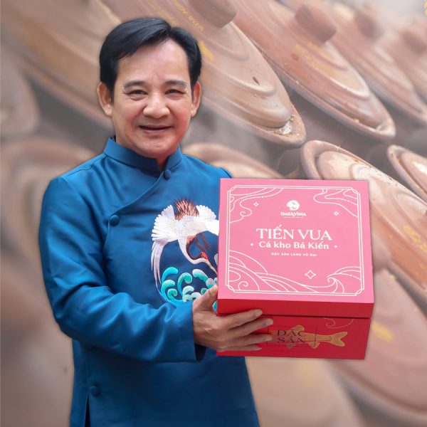 Nghệ sĩ Quang Tèo với món cá kho Tiến Vua